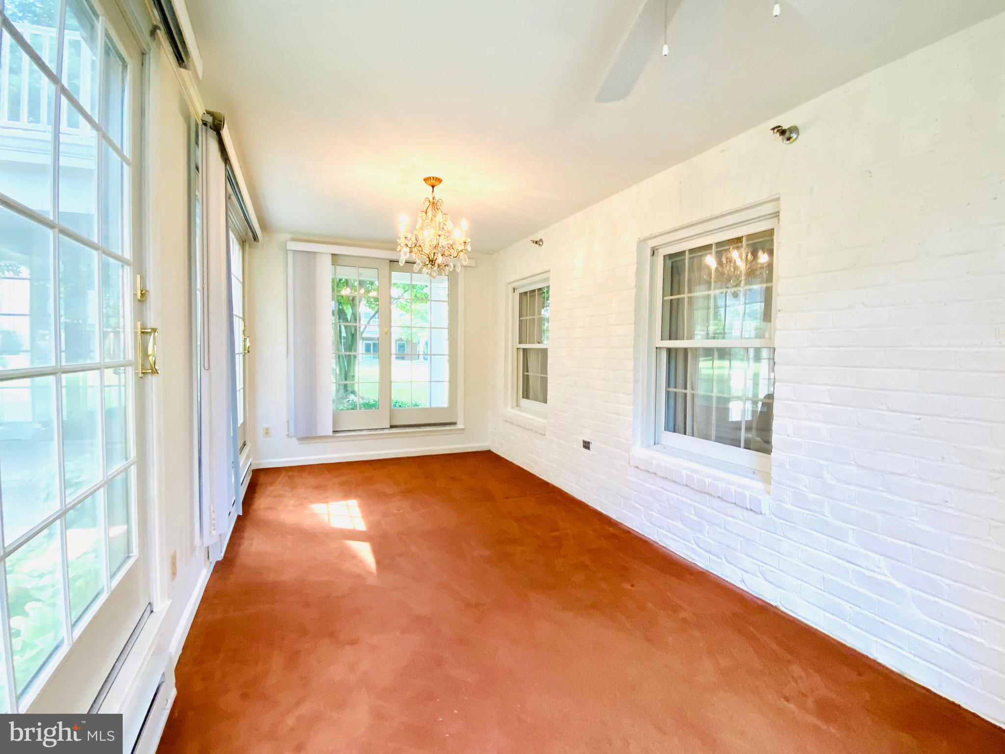 LUTHERVILLE - Residential