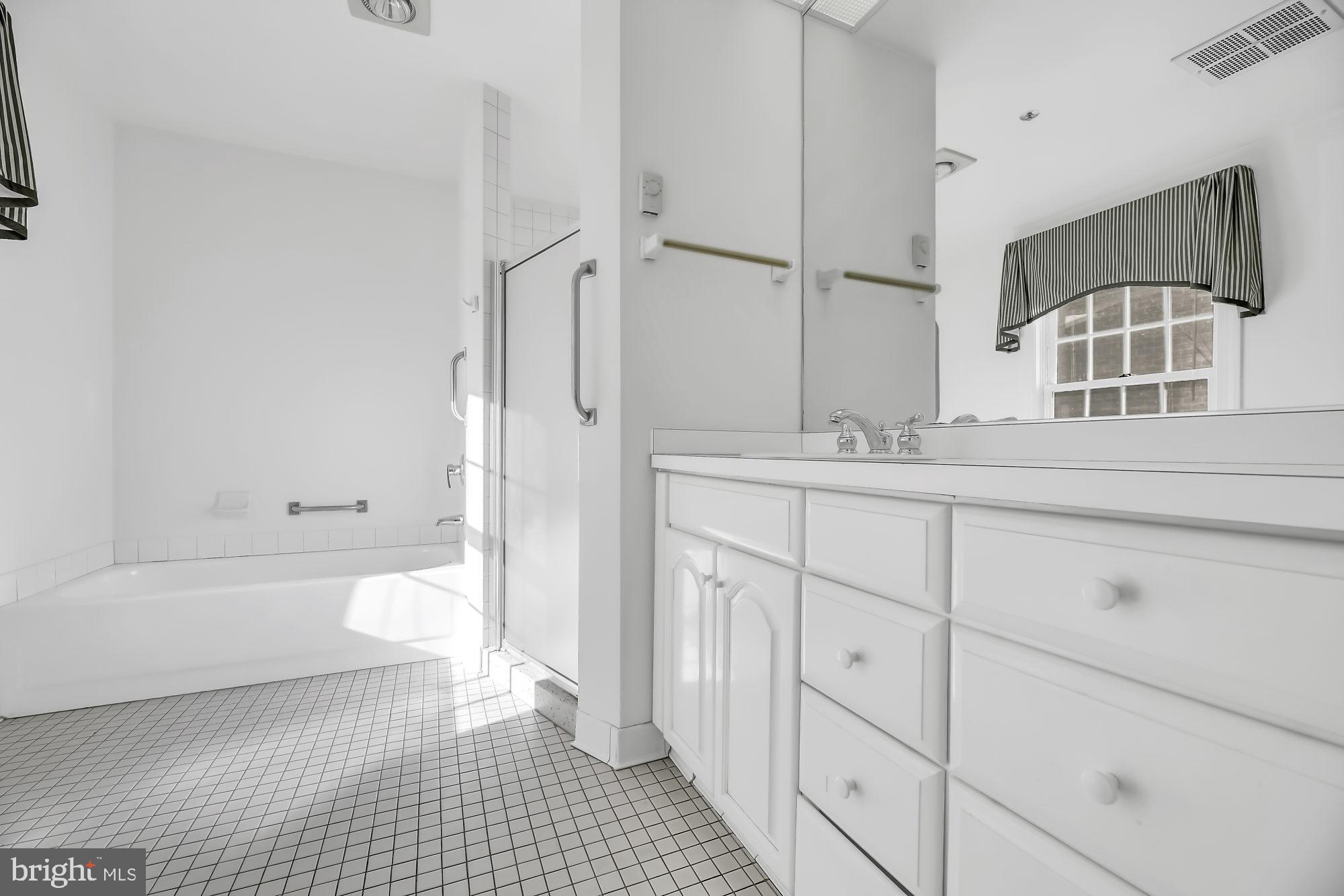 LUTHERVILLE - Residential