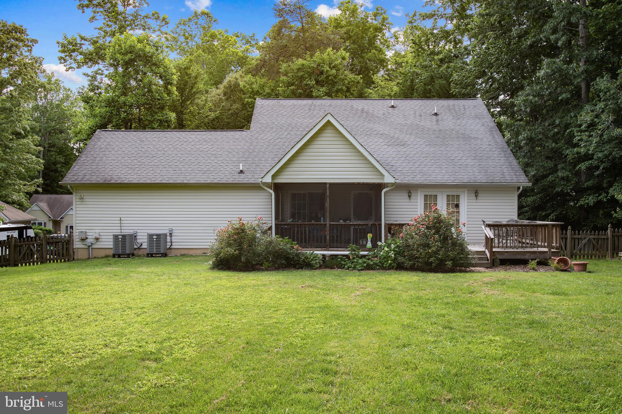 PRESIDENTIAL LAKES - Residential