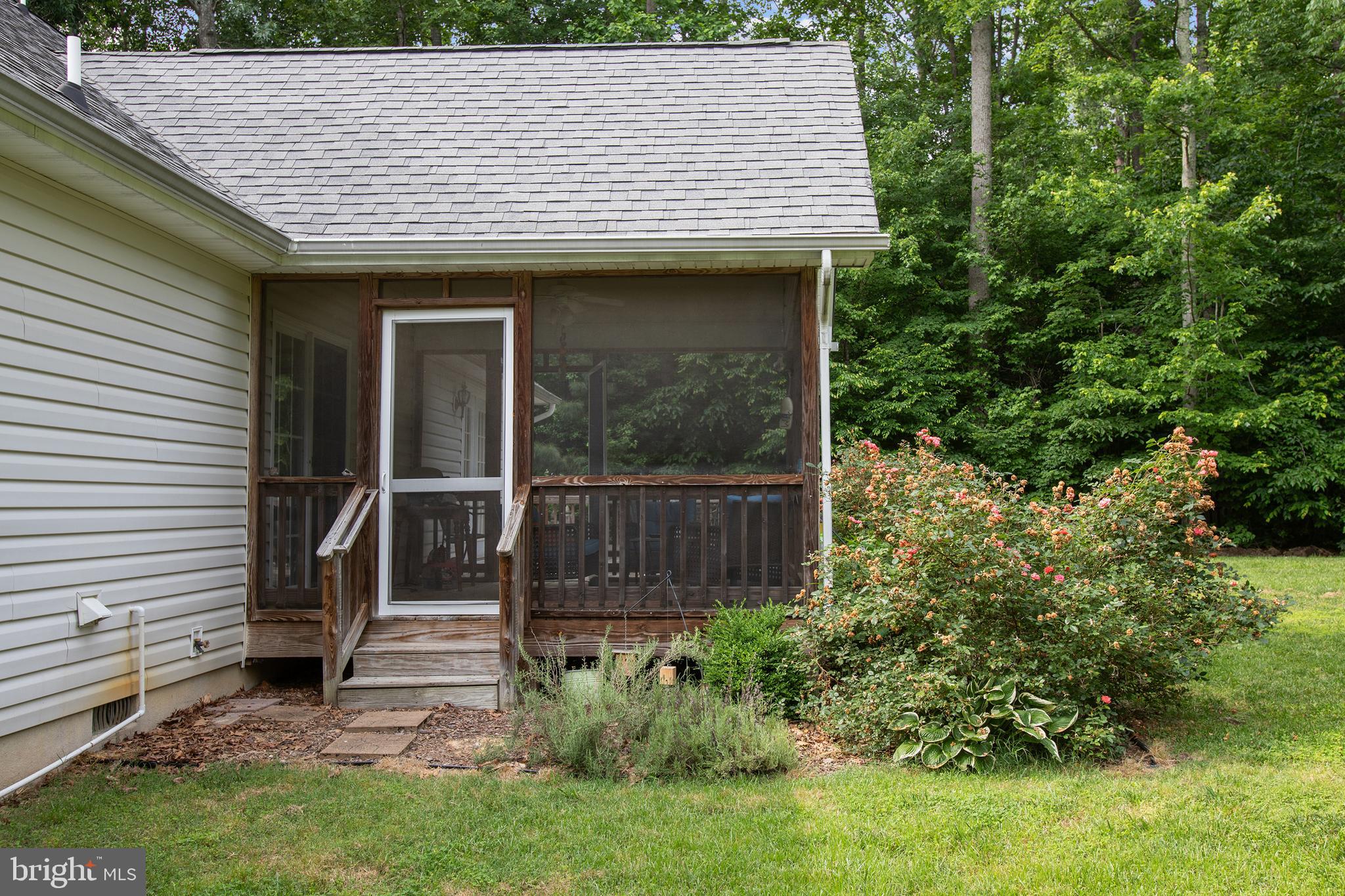 PRESIDENTIAL LAKES - Residential