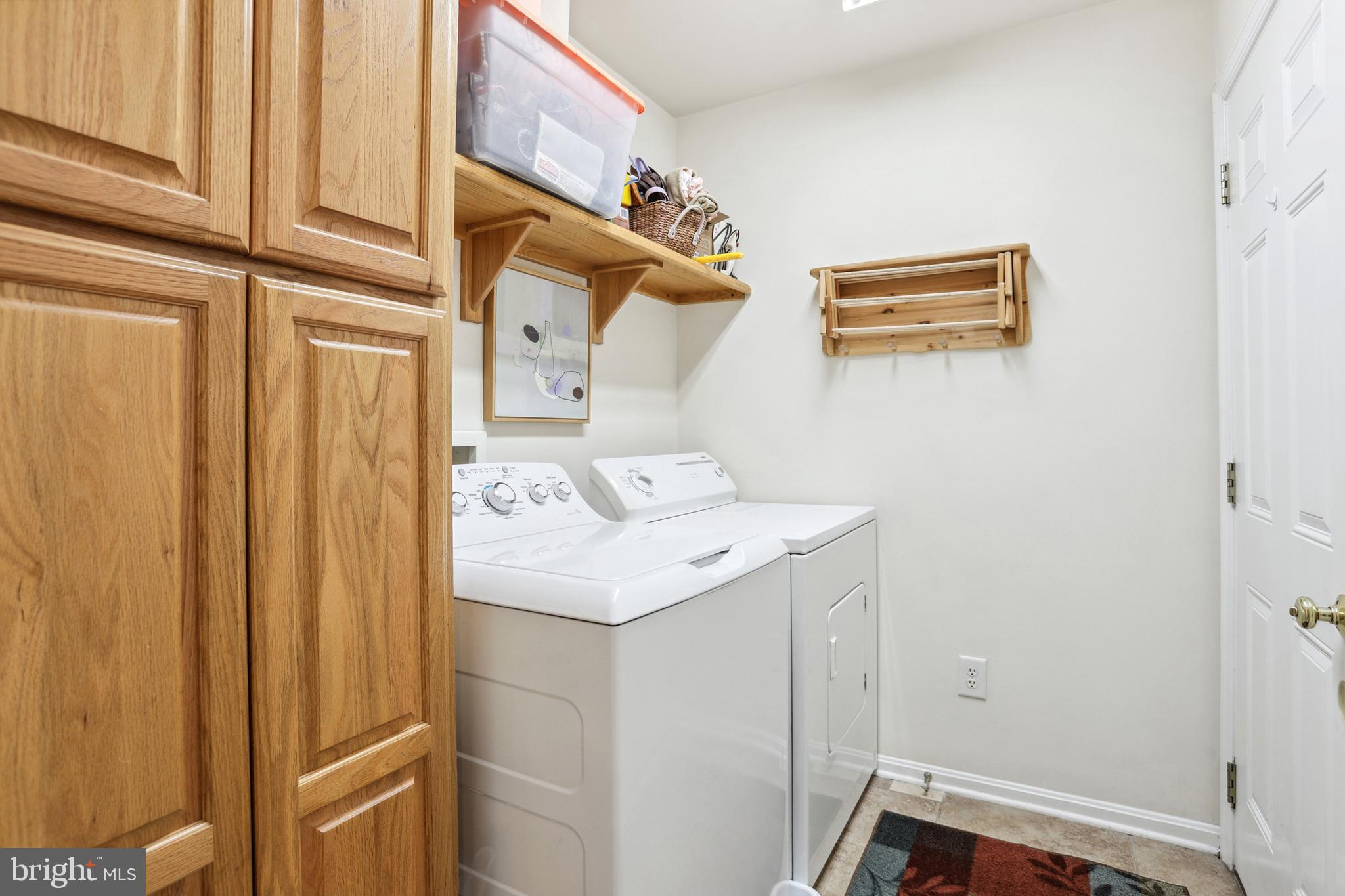 PRESIDENTIAL LAKES - Residential