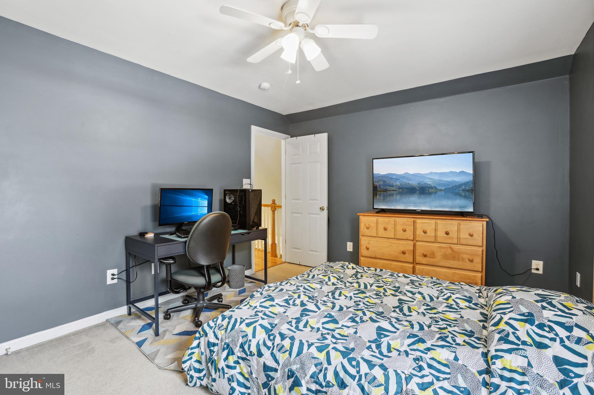 PRESIDENTIAL LAKES - Residential