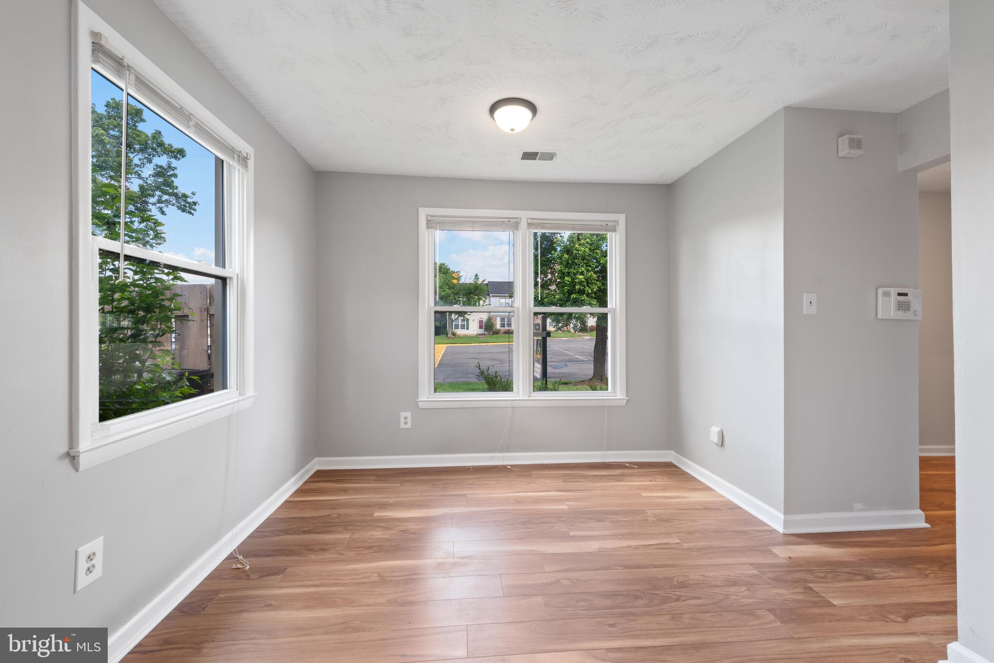 BRISTOE STATION - Residential