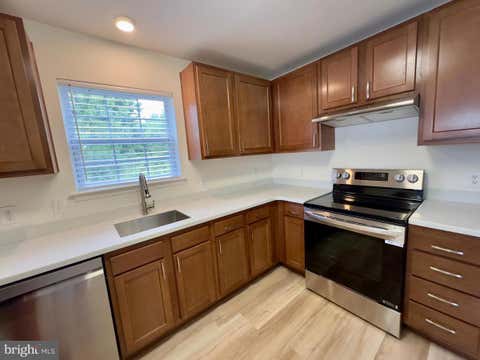 Townhouse For Rent - 70 Sequoia<br/> Camden County, BERLIN, NJ 08009