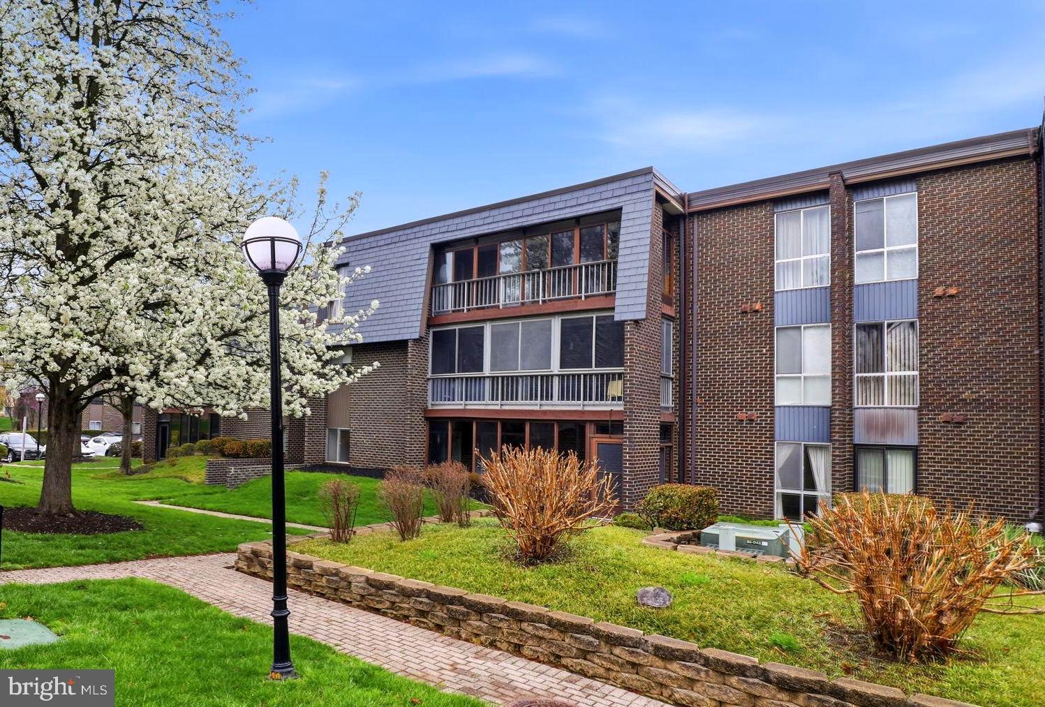 STEVENSON VILLAGE CONDO - Residential