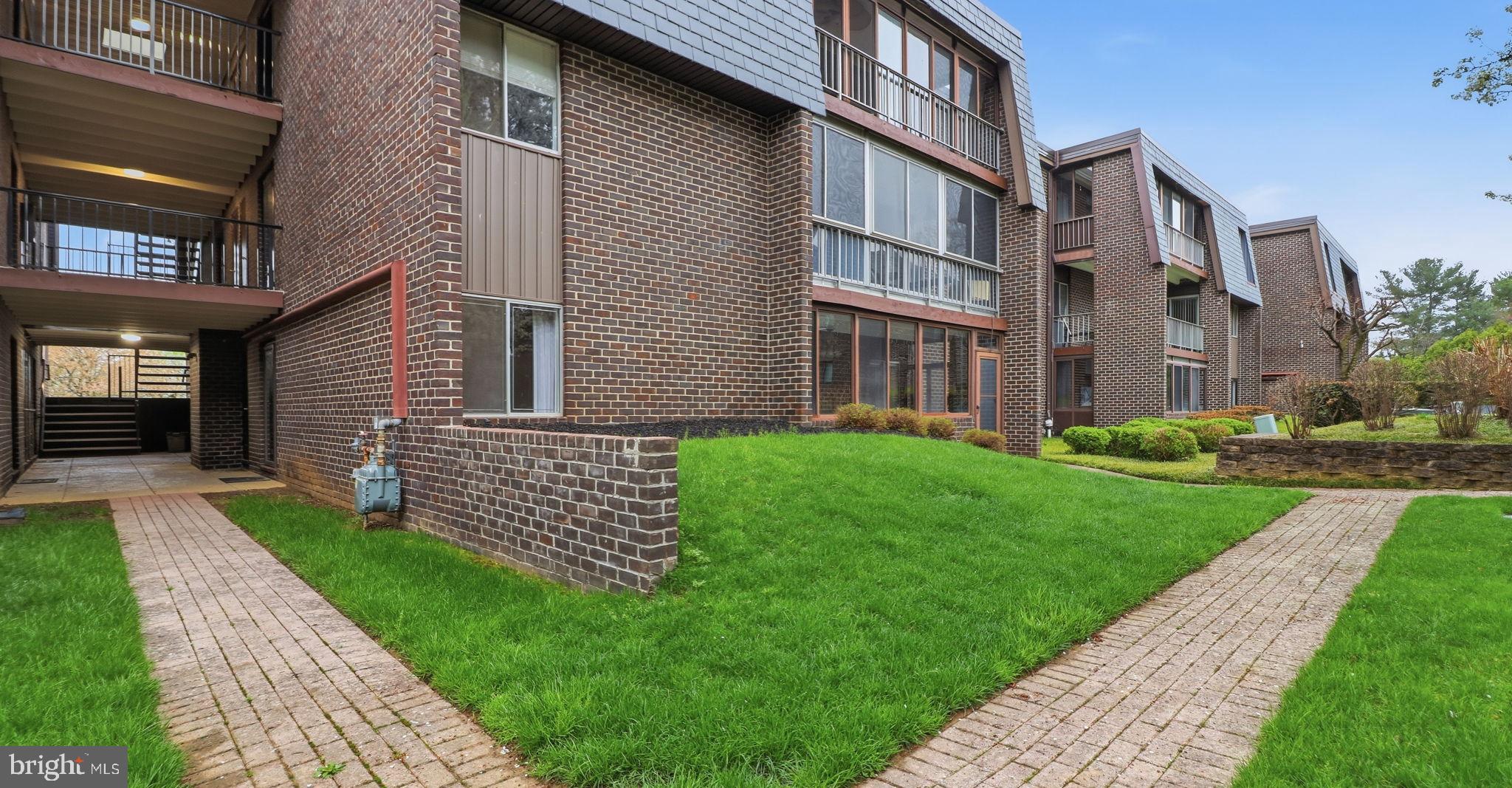 STEVENSON VILLAGE CONDO - Residential