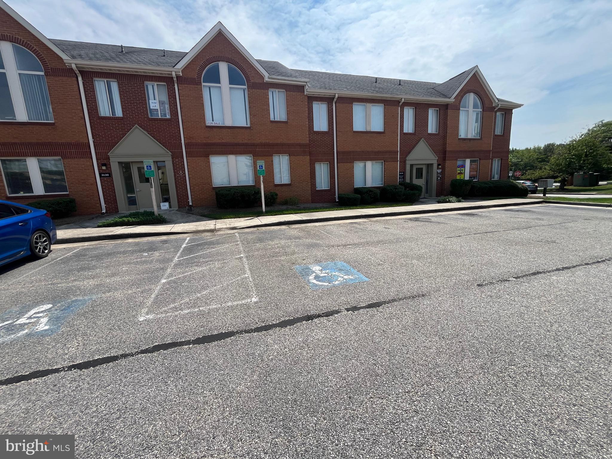 SMOKETOWN CROSSING OFFIC - Commercial Lease