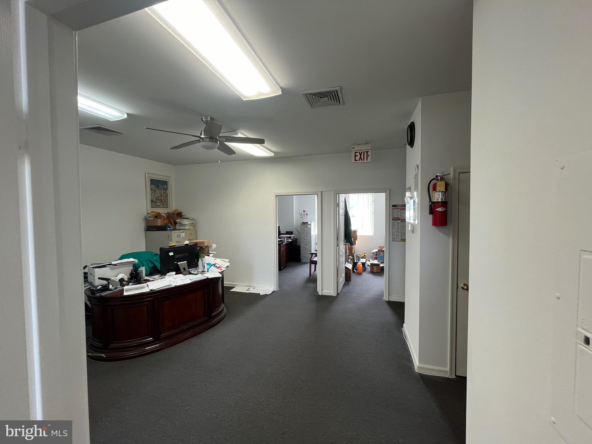 SMOKETOWN CROSSING OFFIC - Commercial Lease