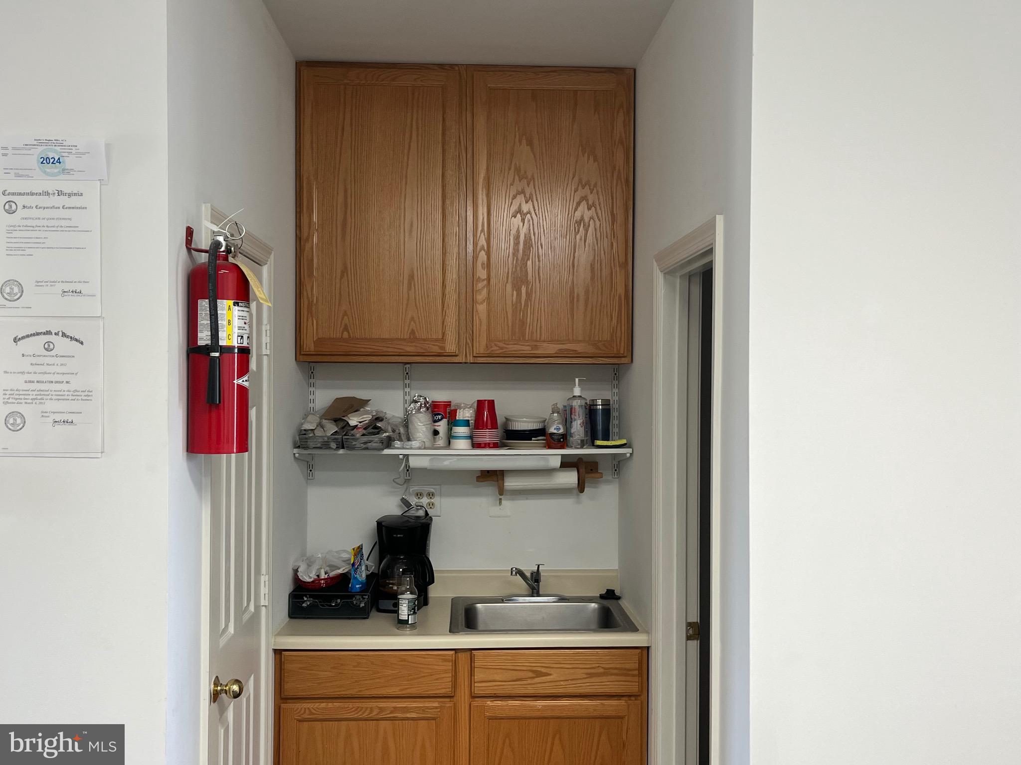 SMOKETOWN CROSSING OFFIC - Commercial Lease