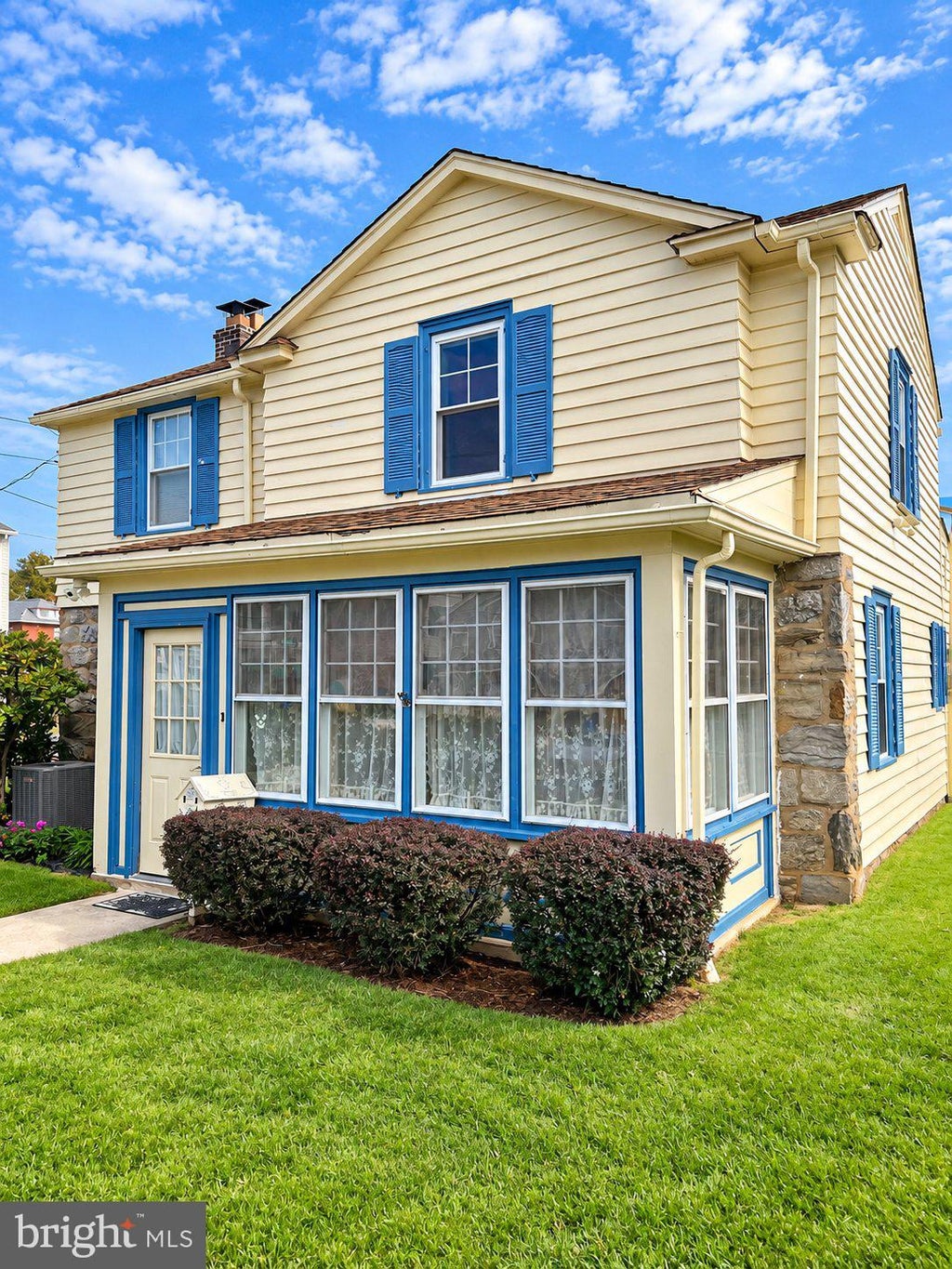 Photo of 7329 Dungan Road, PHILADELPHIA, PA 19111 (MLS # PAPH2675030)