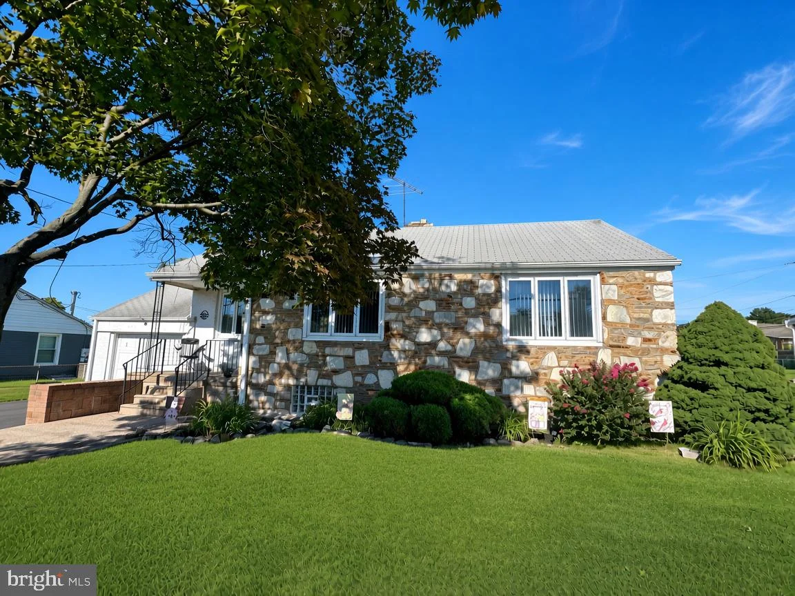 1111 Welsh Road, Philadelphia, PA, 19115