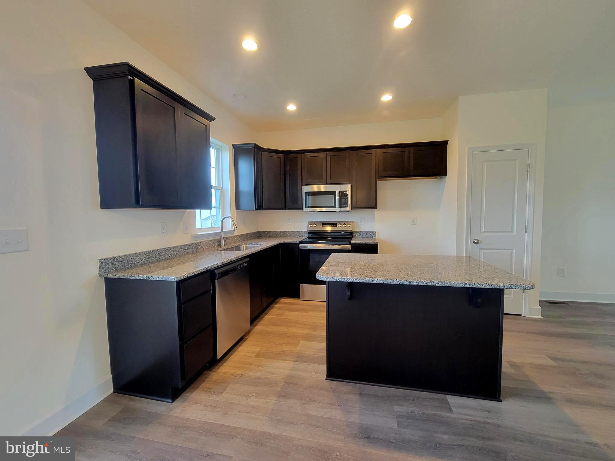 KINGS COURT AT BROWNSTONE - Residential