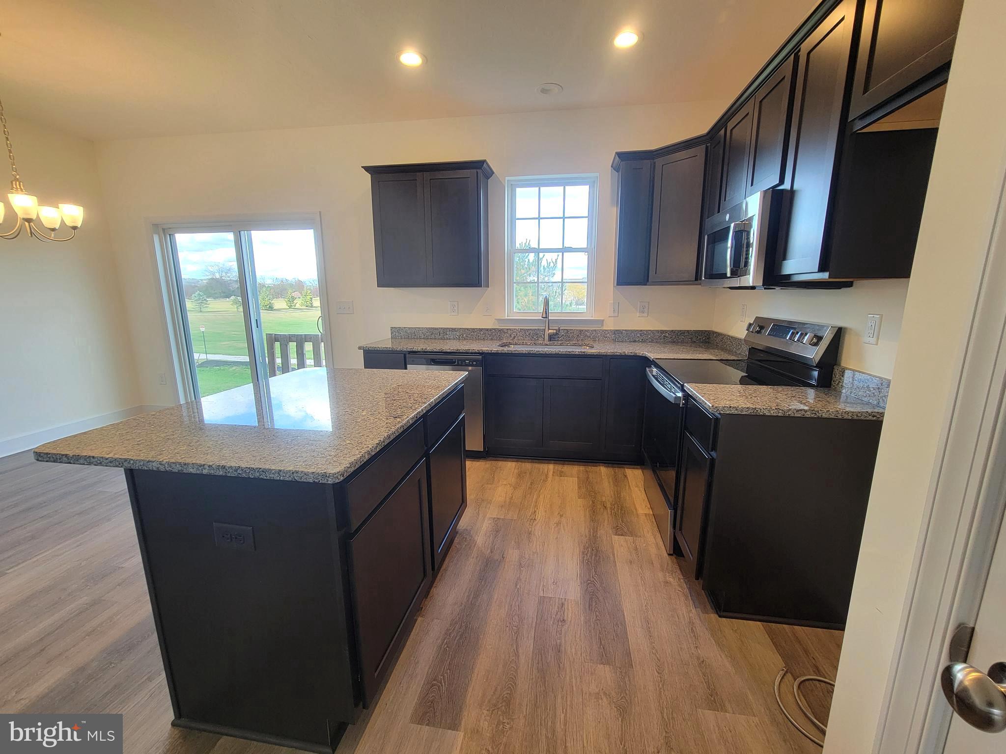 KINGS COURT AT BROWNSTONE - Residential