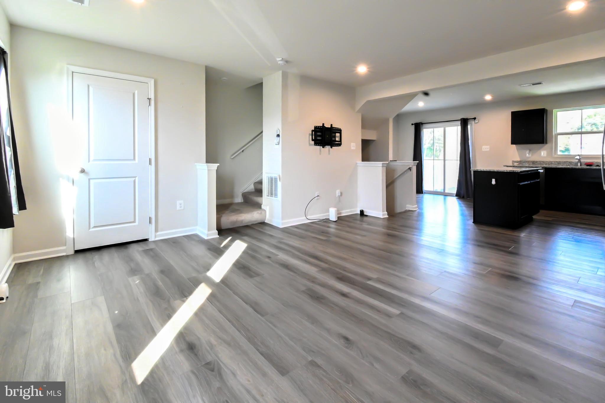 SOUTH BROOK - Residential Lease