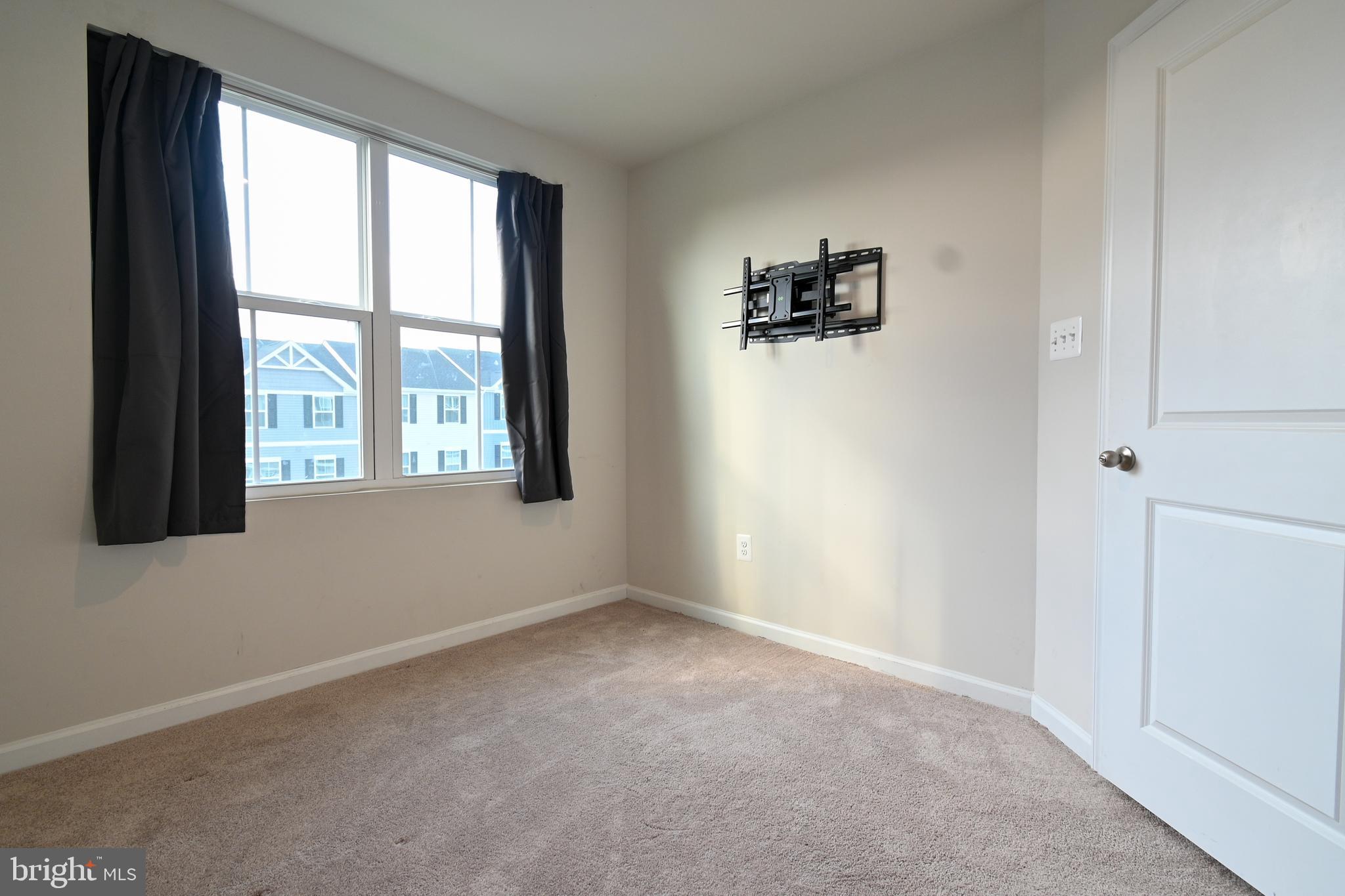 SOUTH BROOK - Residential Lease