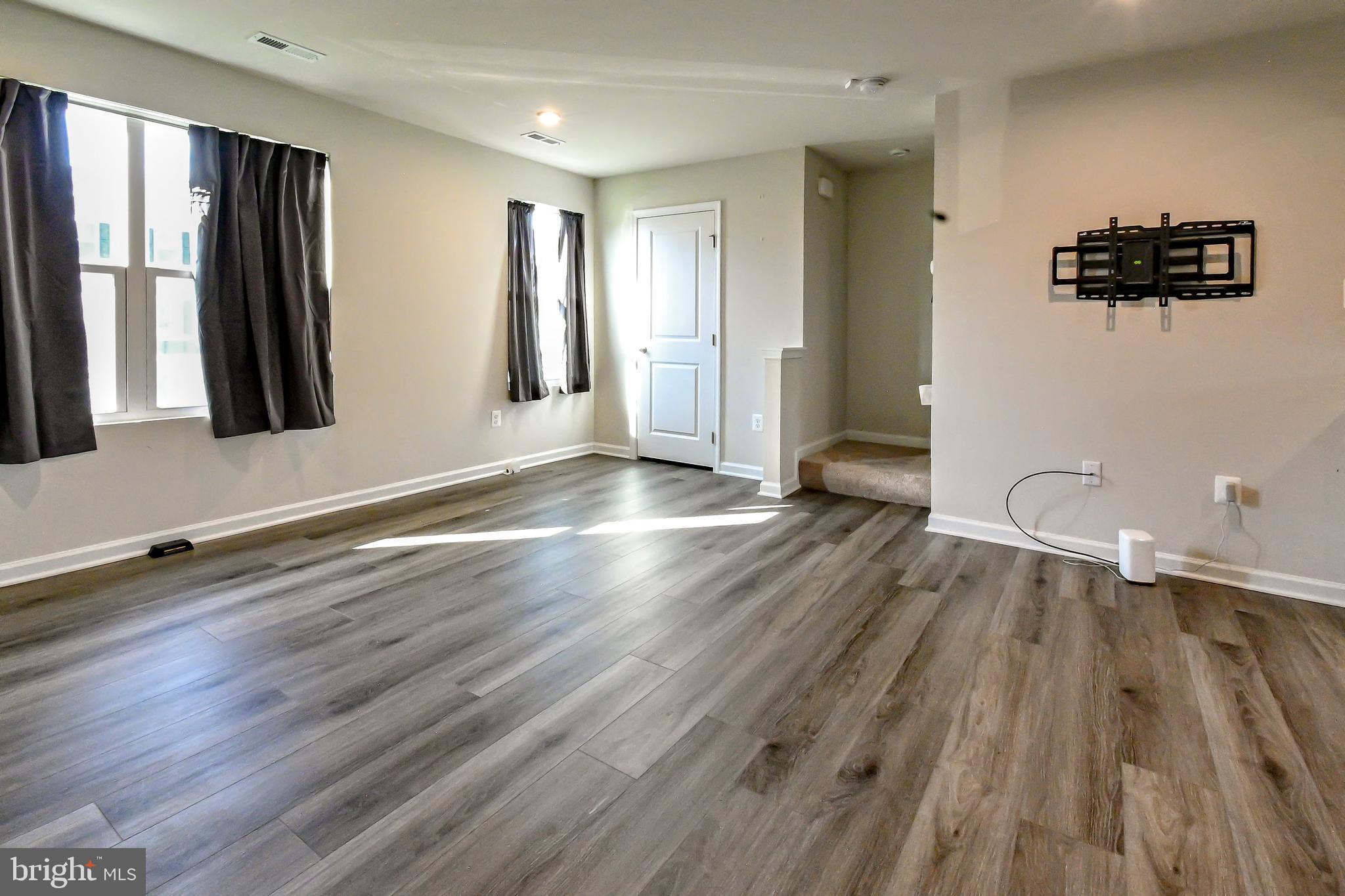 SOUTH BROOK - Residential Lease