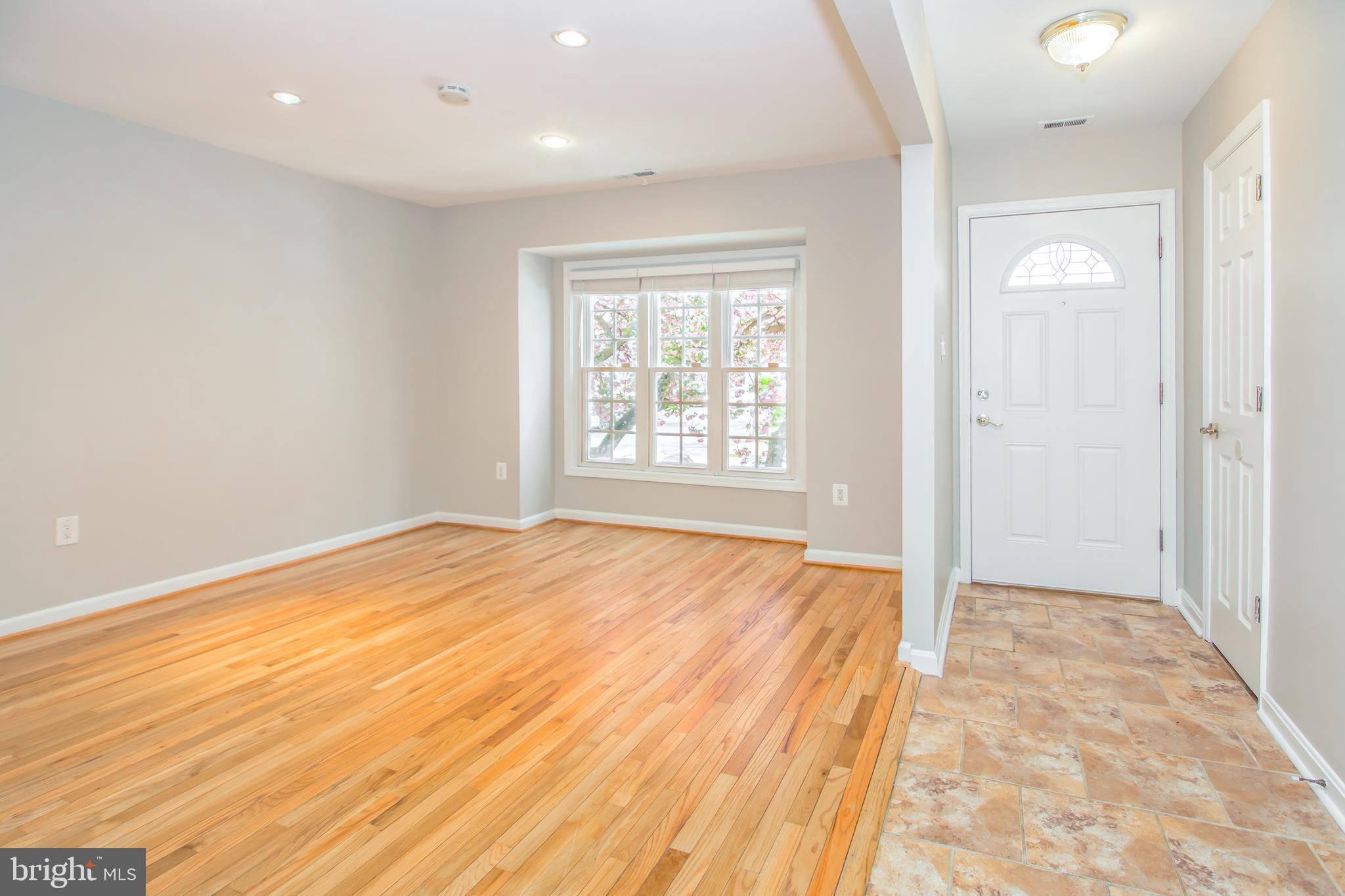 CROFTON MEWS - Residential Lease