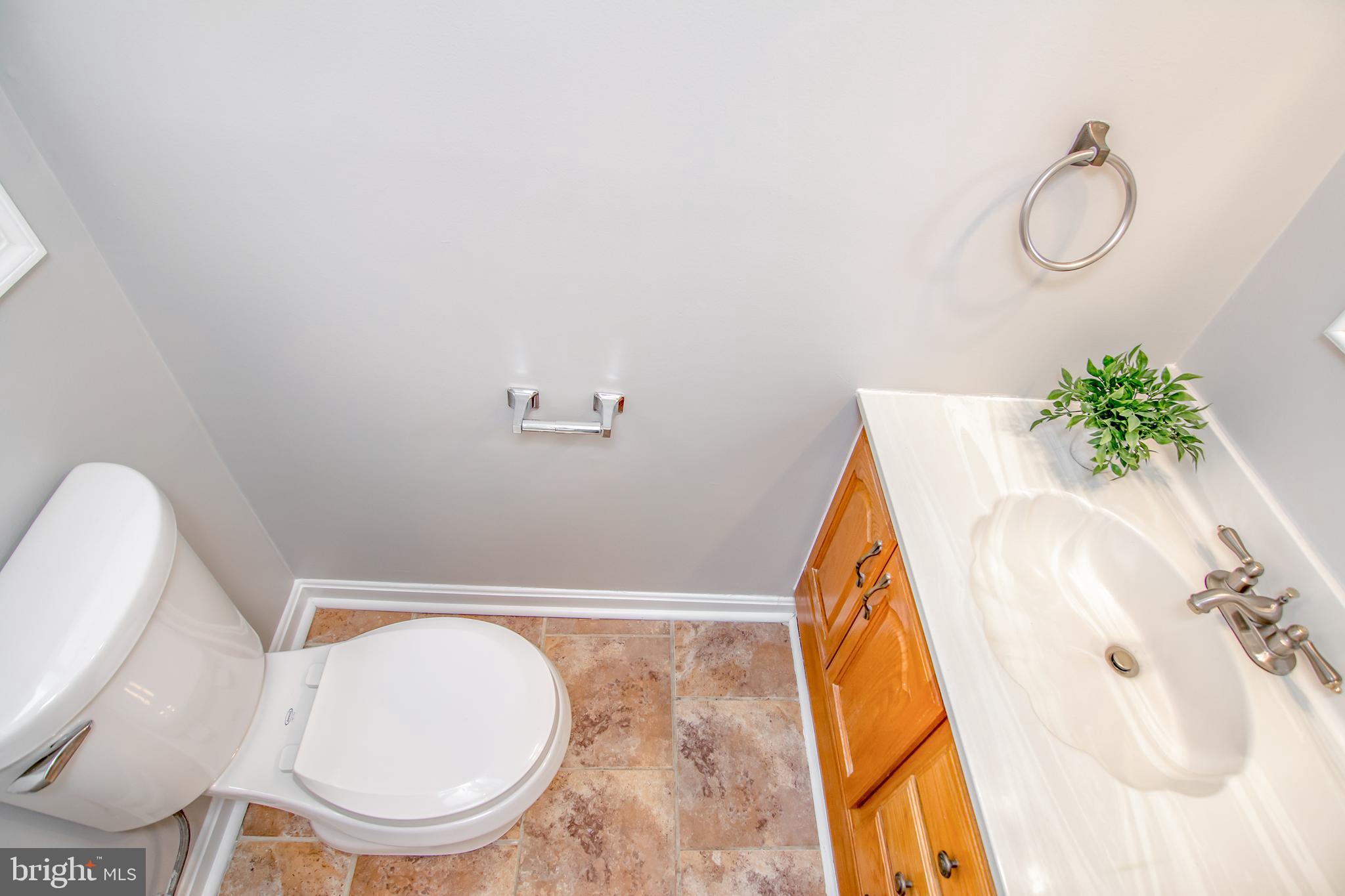 CROFTON MEWS - Residential Lease