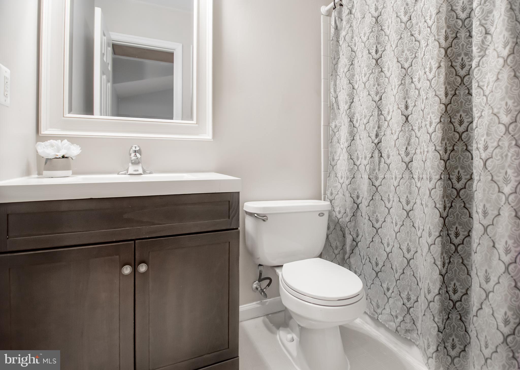 CROFTON MEWS - Residential Lease