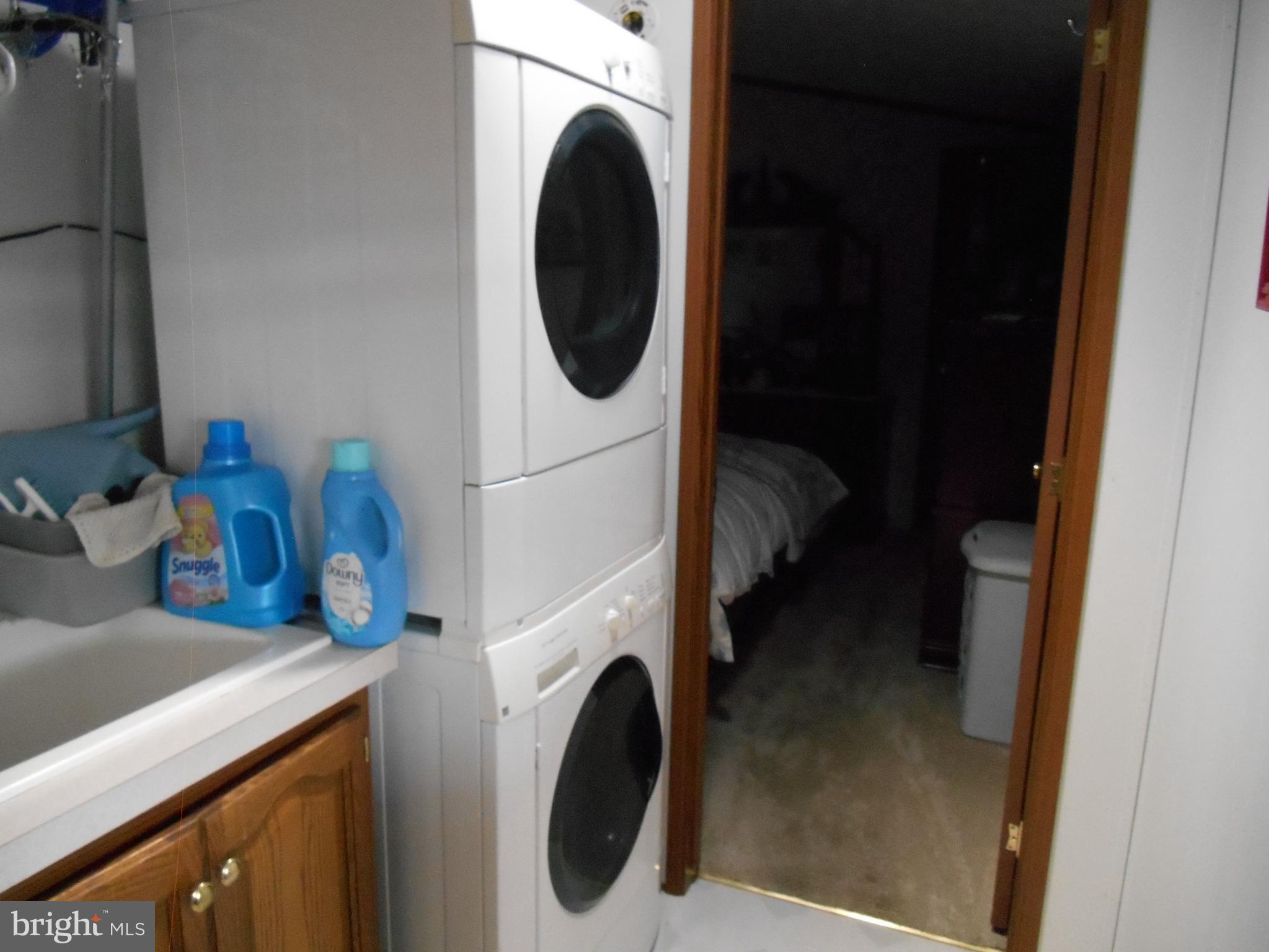 COUNTRY ACRES GOLD - Residential