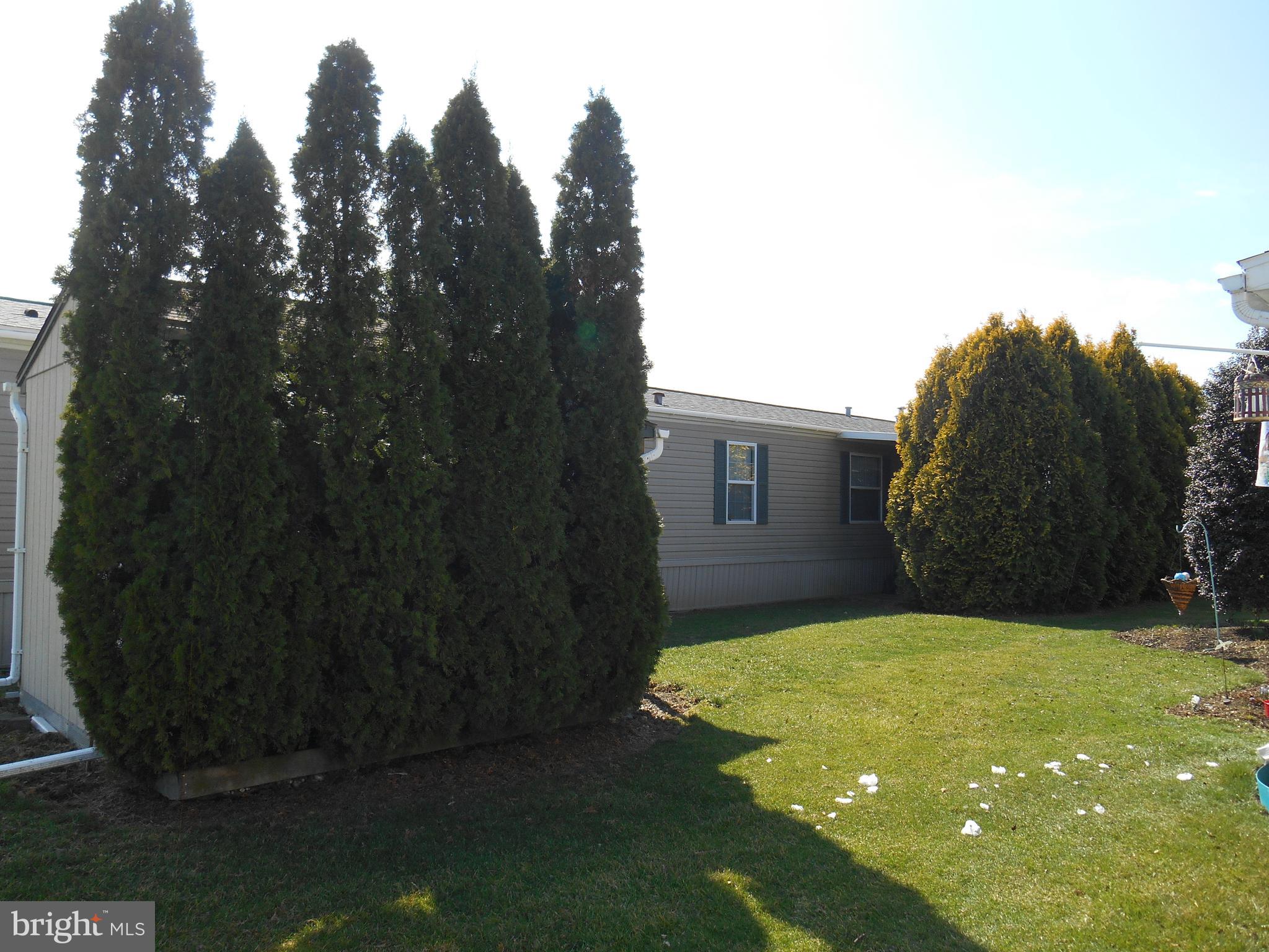 COUNTRY ACRES GOLD - Residential