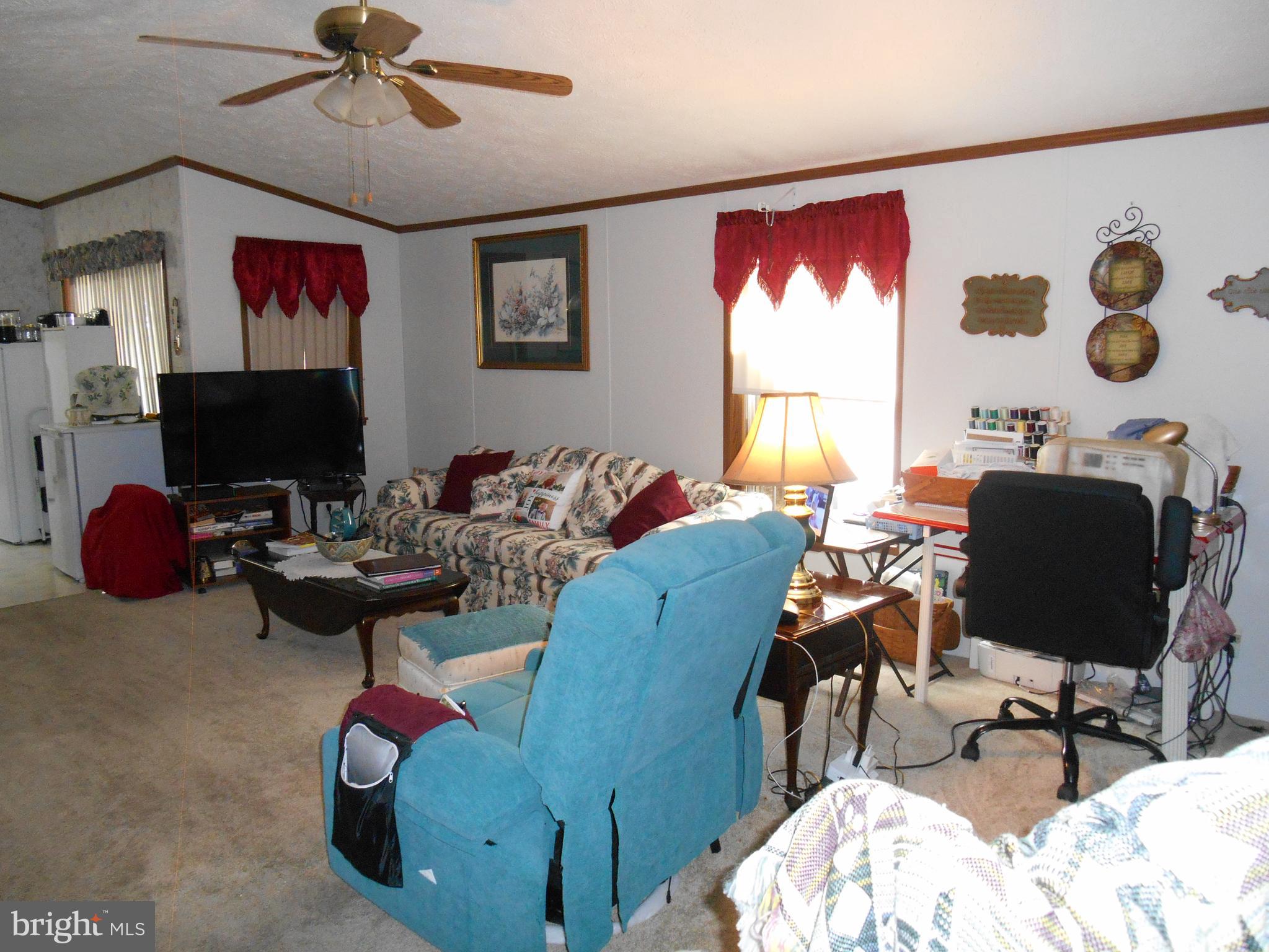 COUNTRY ACRES GOLD - Residential