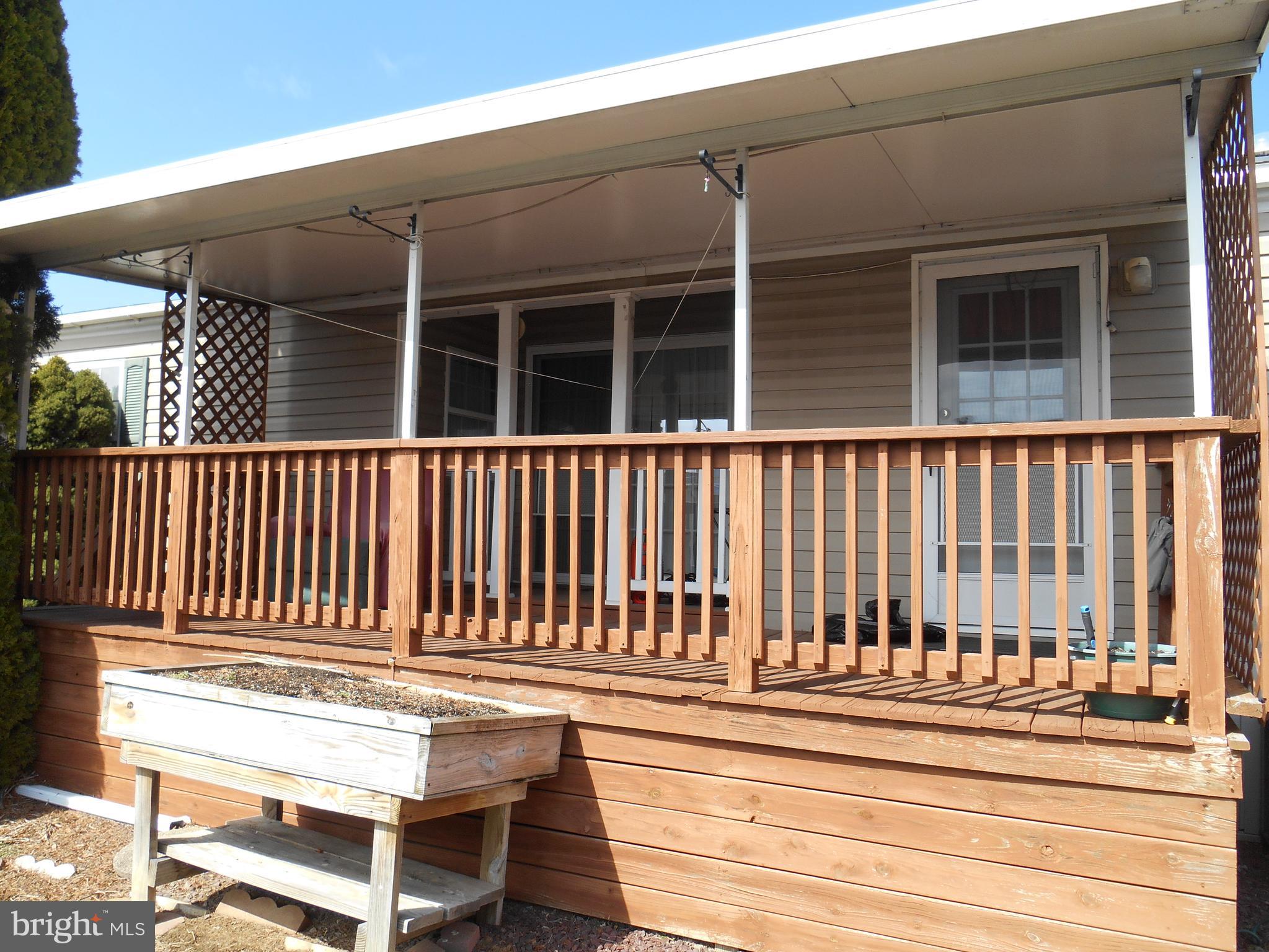 COUNTRY ACRES GOLD - Residential