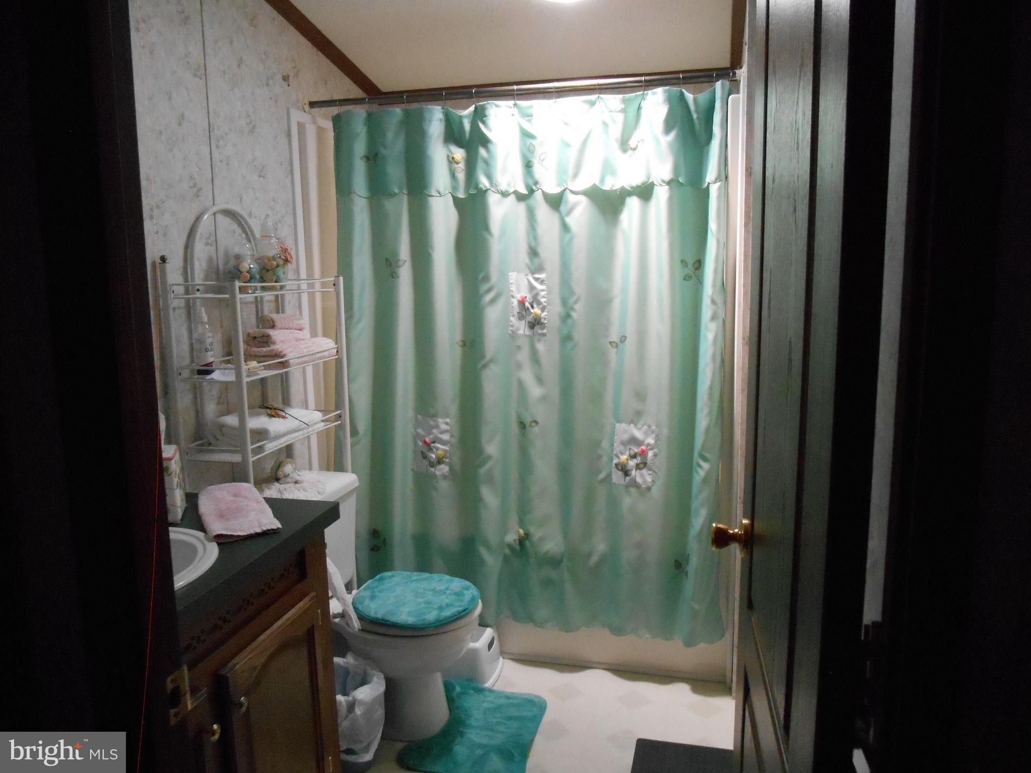 COUNTRY ACRES GOLD - Residential