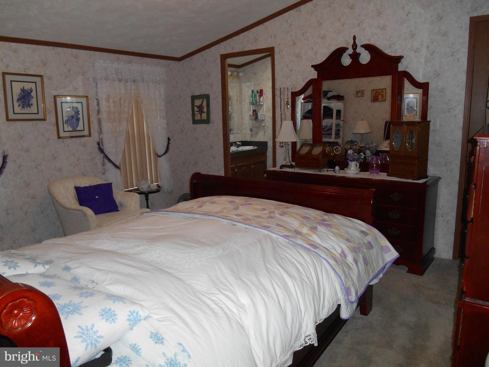 COUNTRY ACRES GOLD - Residential