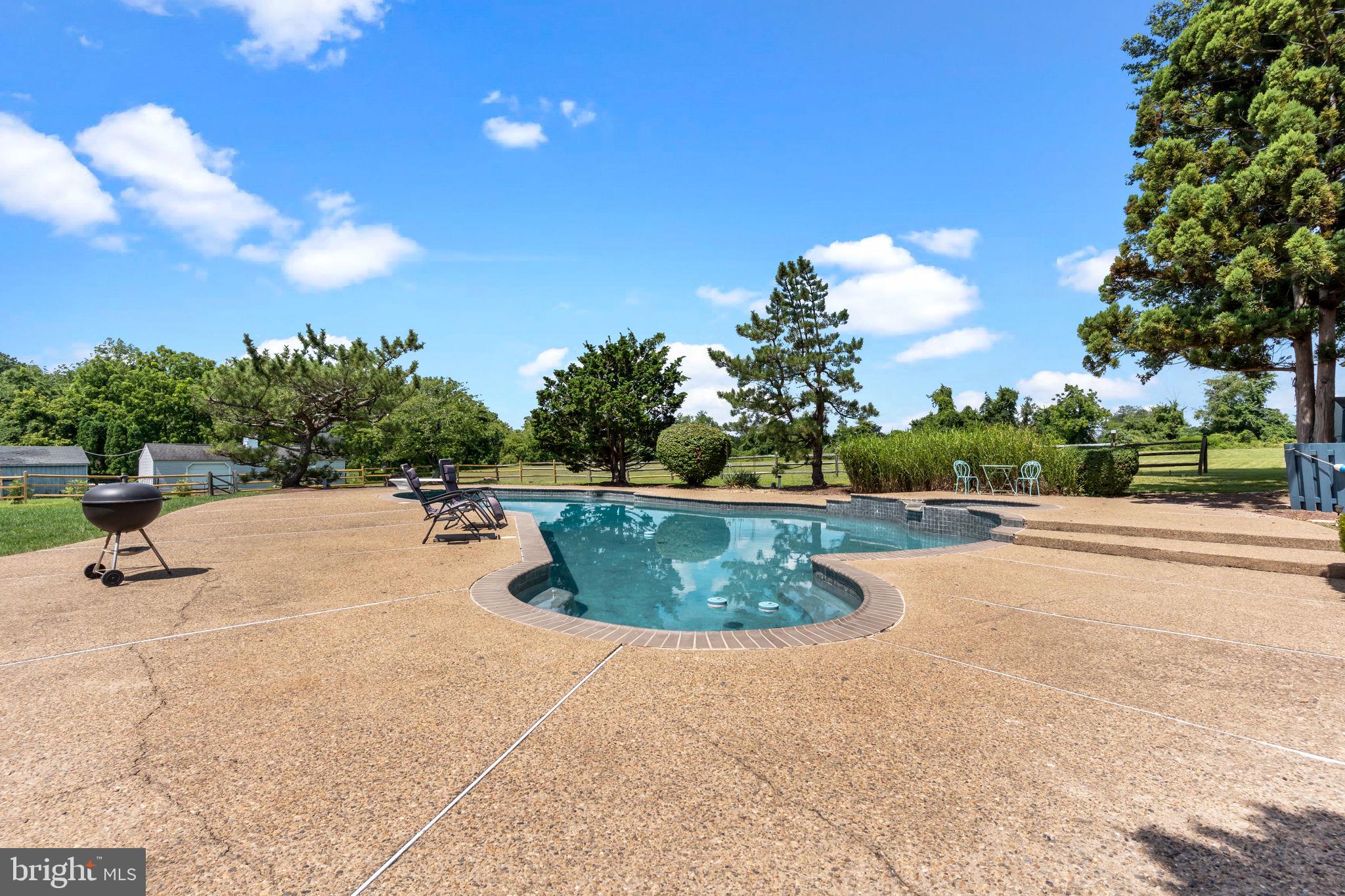 DEVONSHIRE - Residential Lease