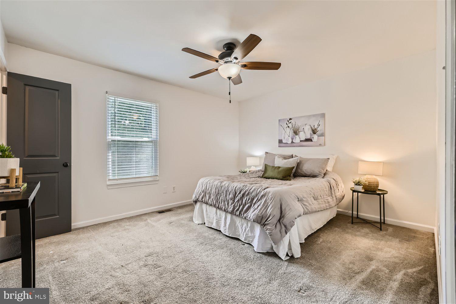 WOODSDALE MANOR - Residential