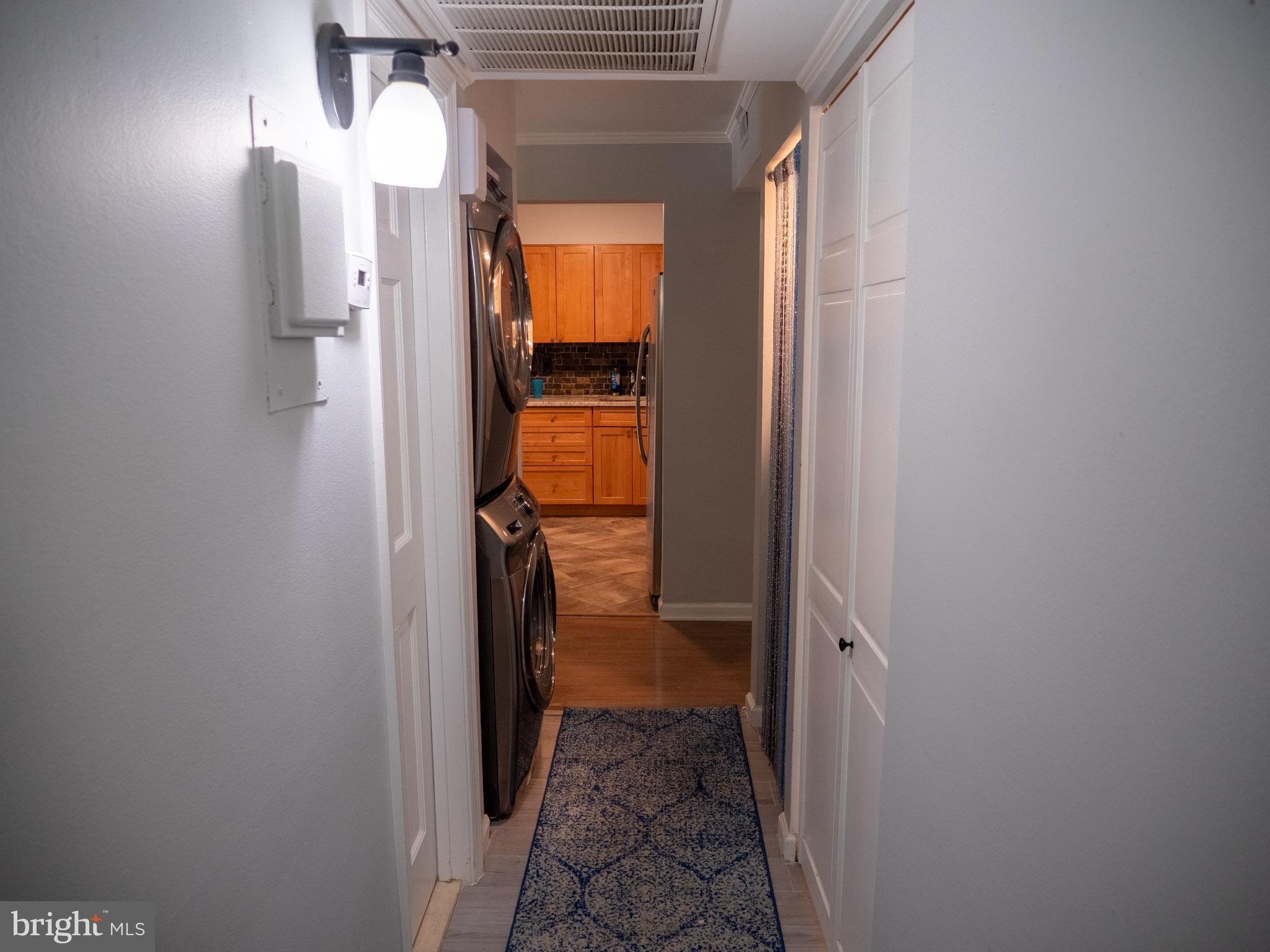 LAKEVIEW - Residential Lease