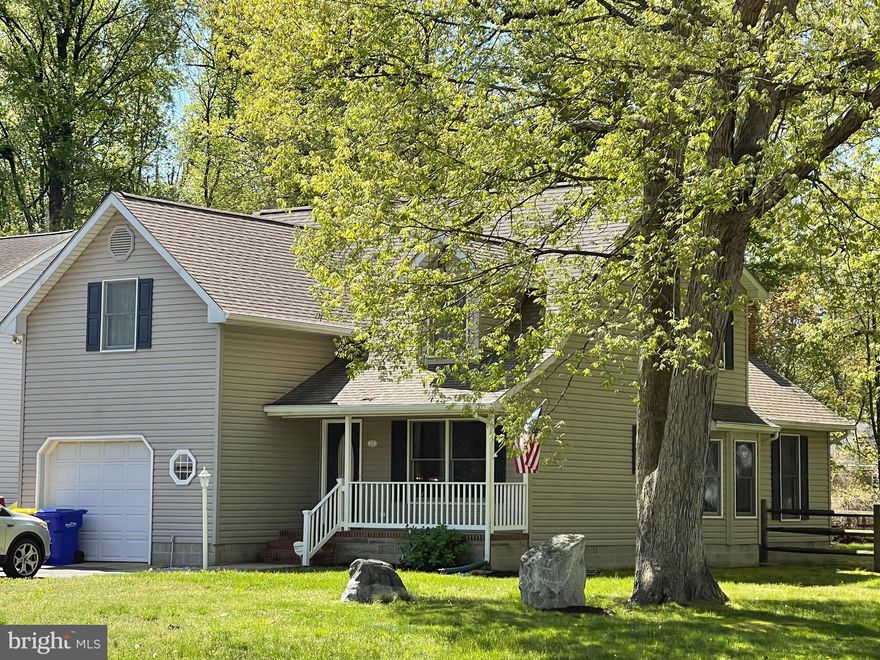 Gorgeous Colonial with 4 bedrooms and 2.5 Baths.