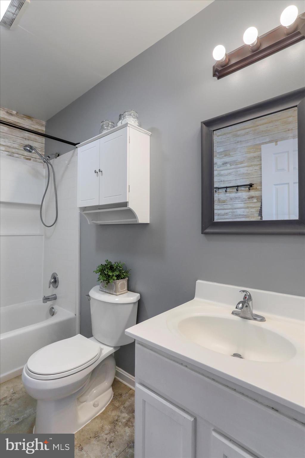 MILLS FARM - Residential