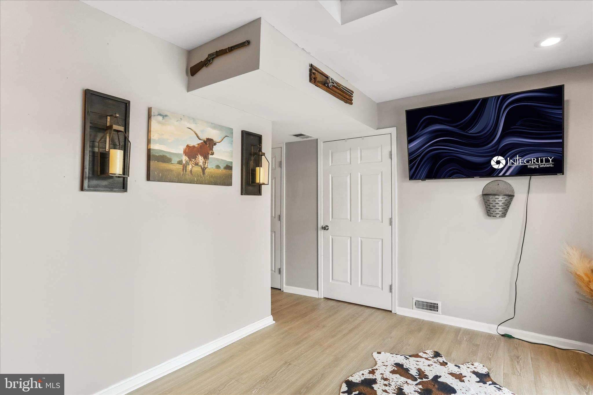 MILLS FARM - Residential