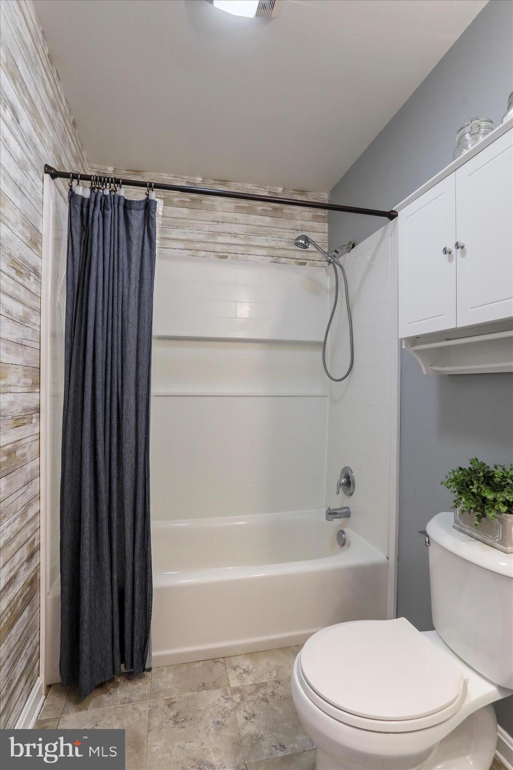 MILLS FARM - Residential