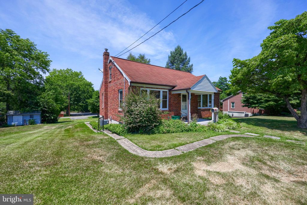 Photo of 523 Maple Street, Columbia, PA 17512 (MLS # PALA2053574)