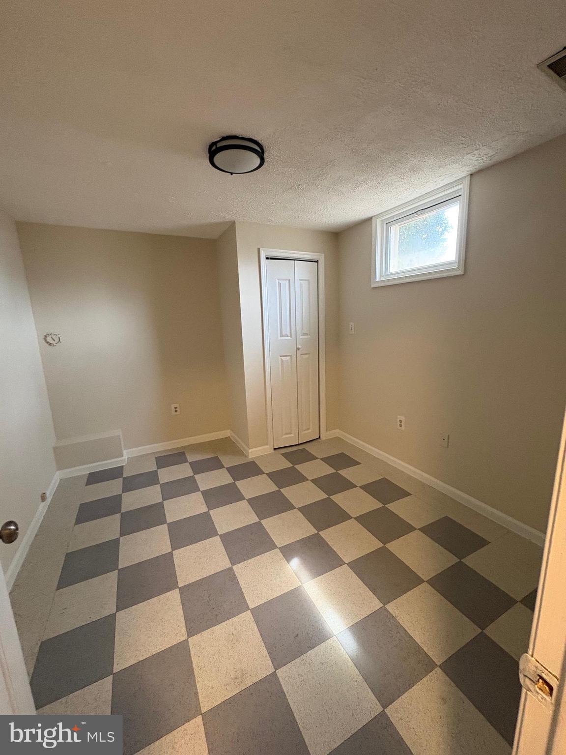 MONTCLAIR - Residential