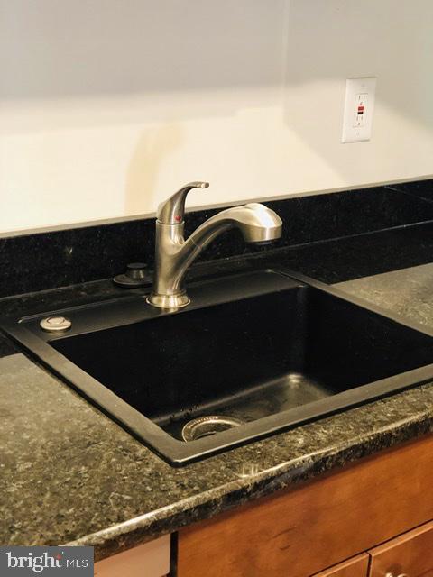 HAWTHORNE - Residential Lease