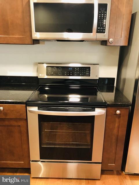HAWTHORNE - Residential Lease