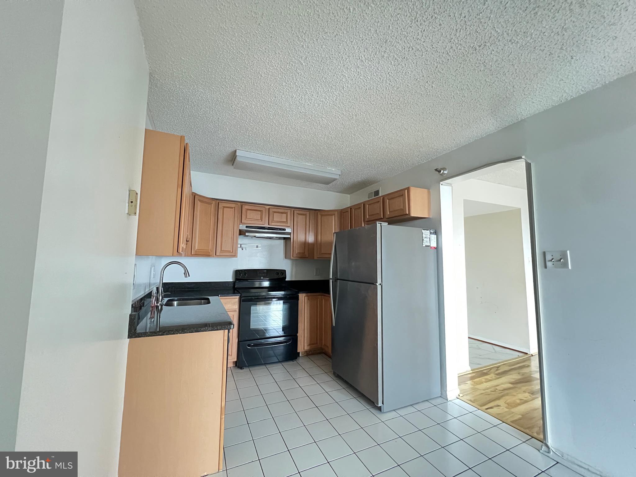 CHELSEA TOWERS - Residential