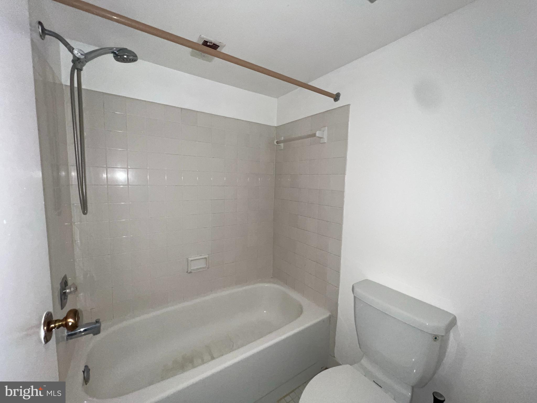 CHELSEA TOWERS - Residential