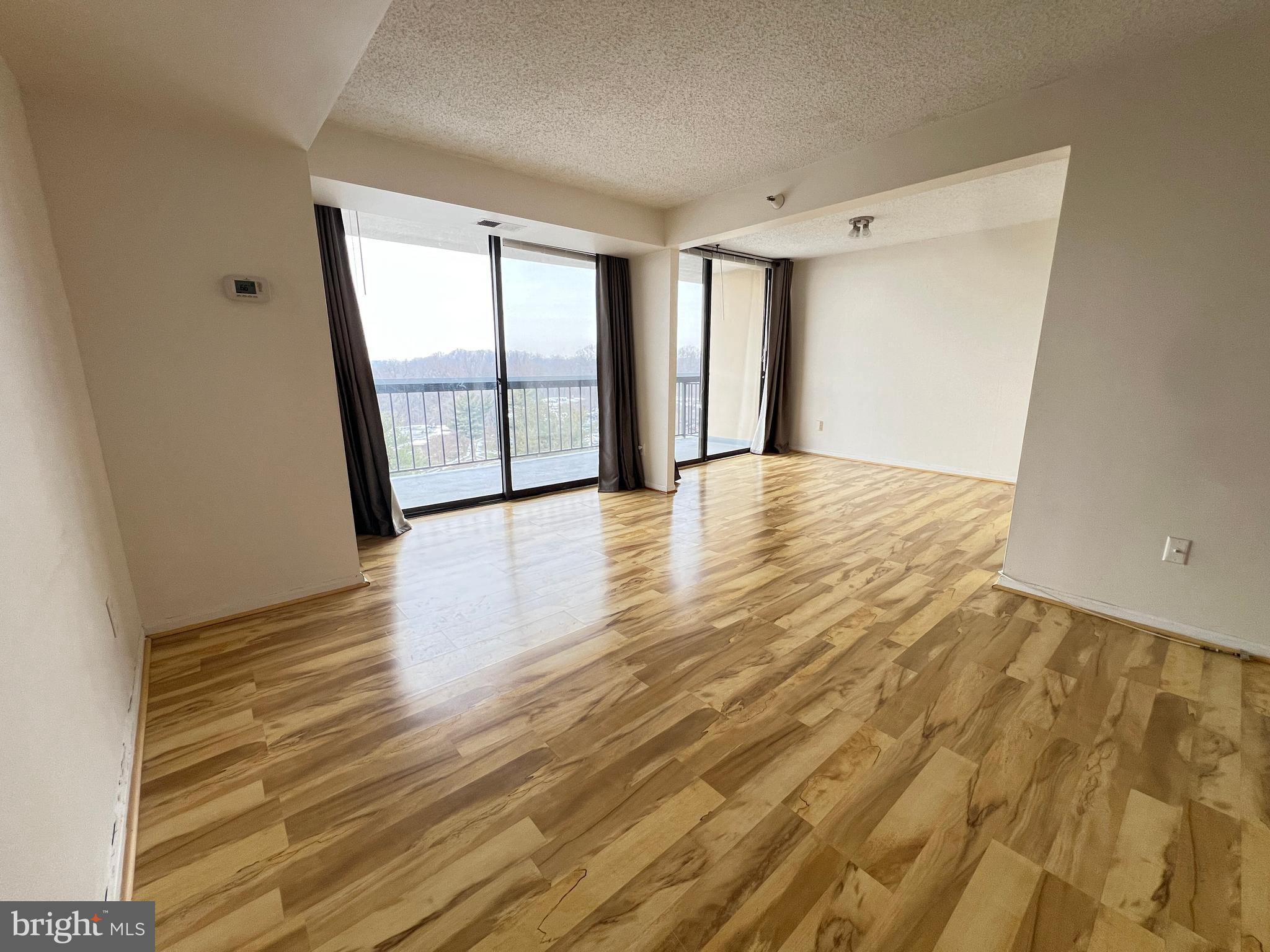 CHELSEA TOWERS - Residential