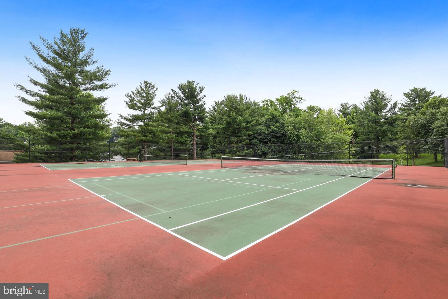 CHELSEA TOWERS - Residential