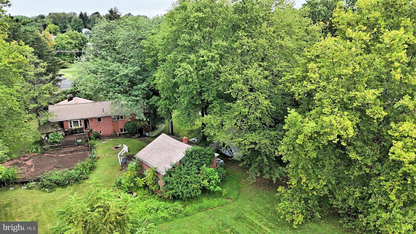 1560 PENLLYN BLUE BELL PIKE