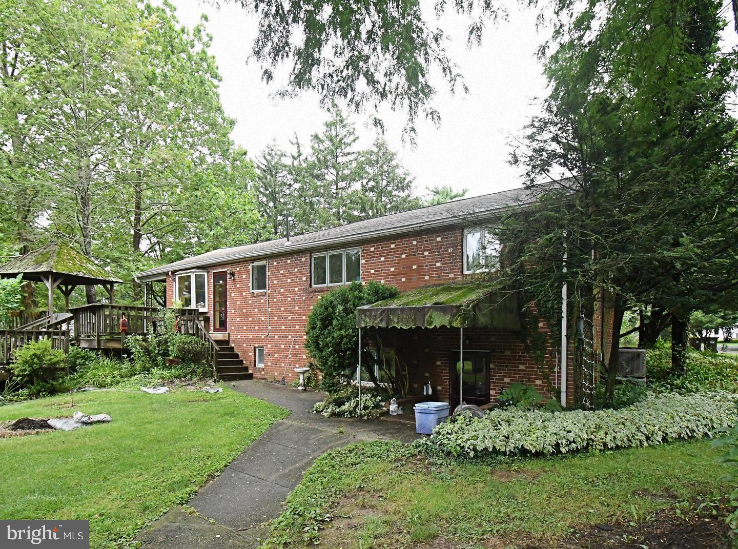 1560 PENLLYN BLUE BELL PIKE