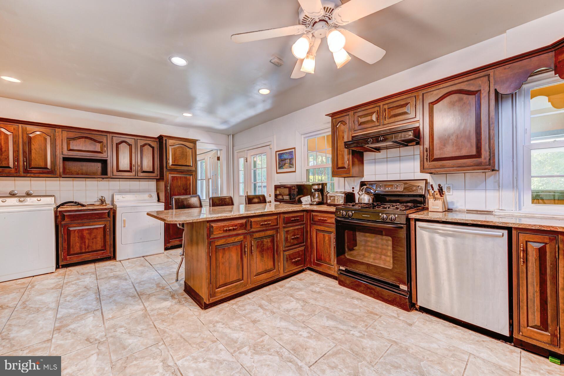 3 RIDGE AVENUE