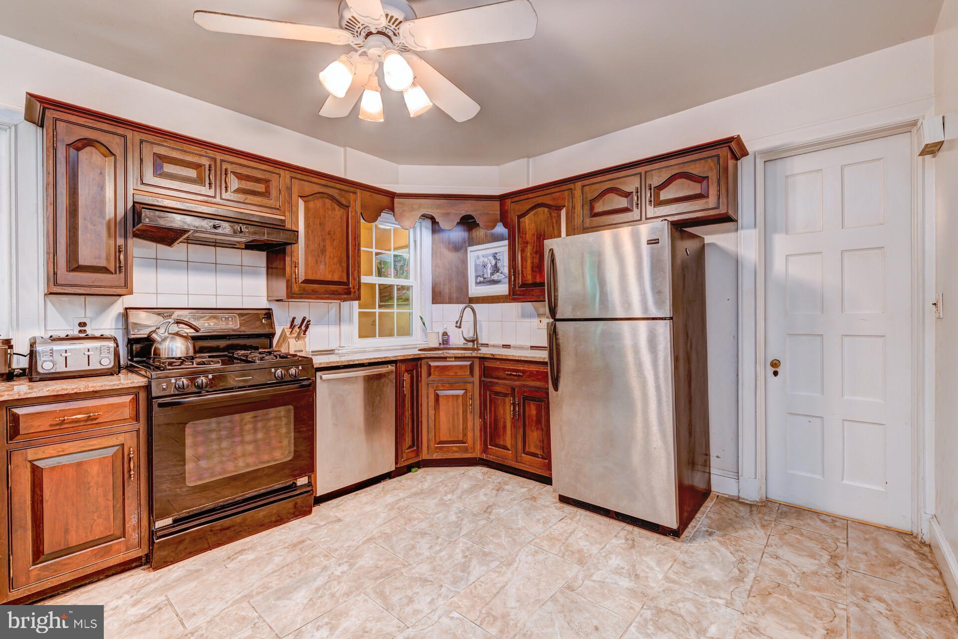 3 RIDGE AVENUE