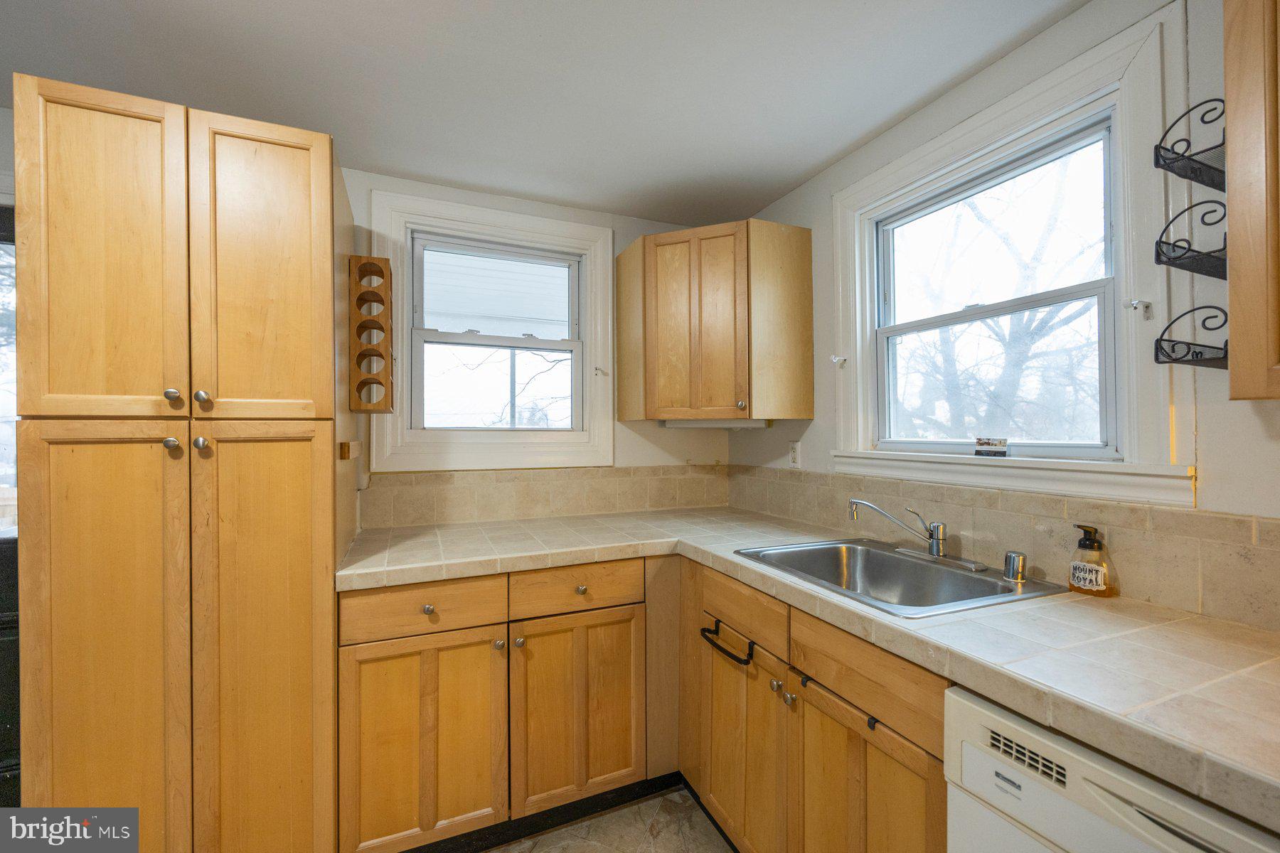 HAMPDEN HISTORIC DISTRICT - Residential Lease