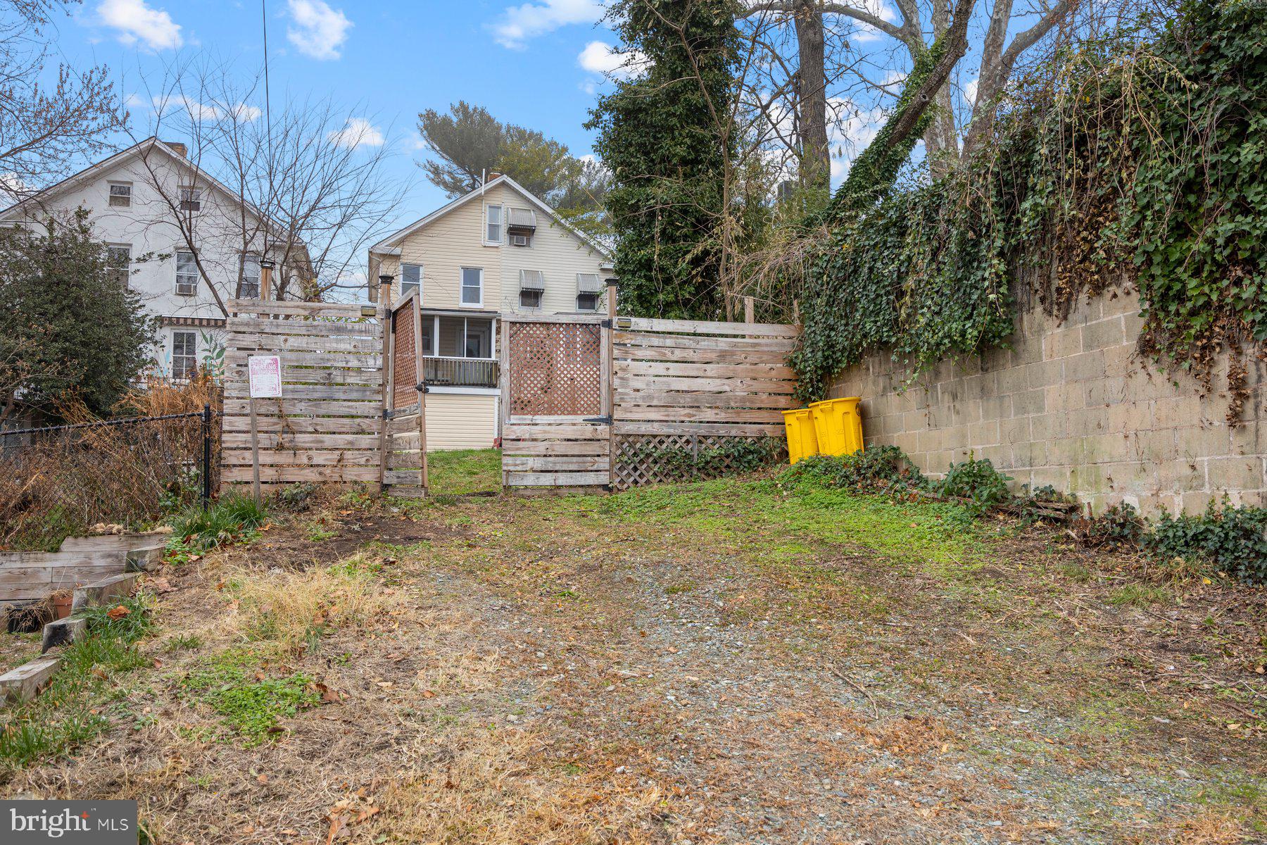 HAMPDEN HISTORIC DISTRICT - Residential Lease